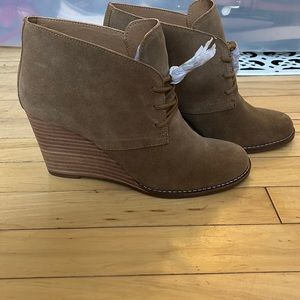 Brand new lucky brand weges